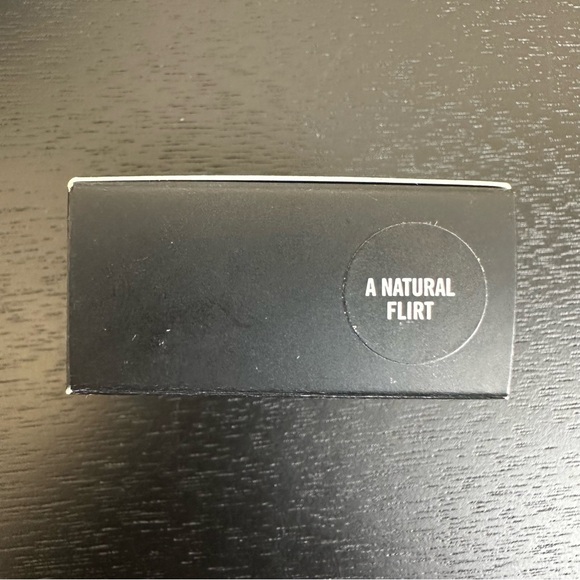 NWOT MAC A NATURAL FLIRT Extra Dimension Eyeshadow - Picture 2 of 3